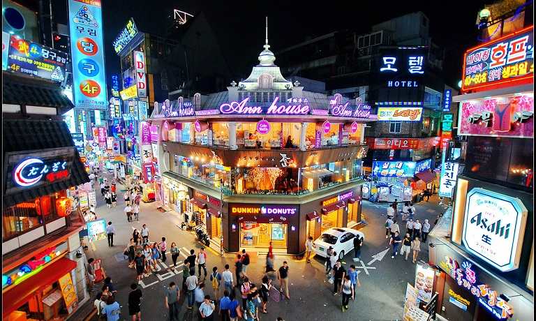 Hongdae - Địa điểm du lịch Seoul náo nhiệt về đêm 