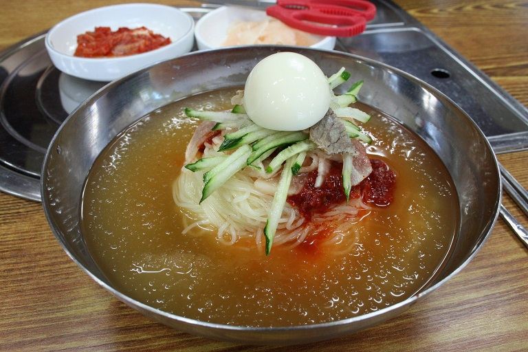 Mì Lạnh - Món ăn Hàn Quốc 