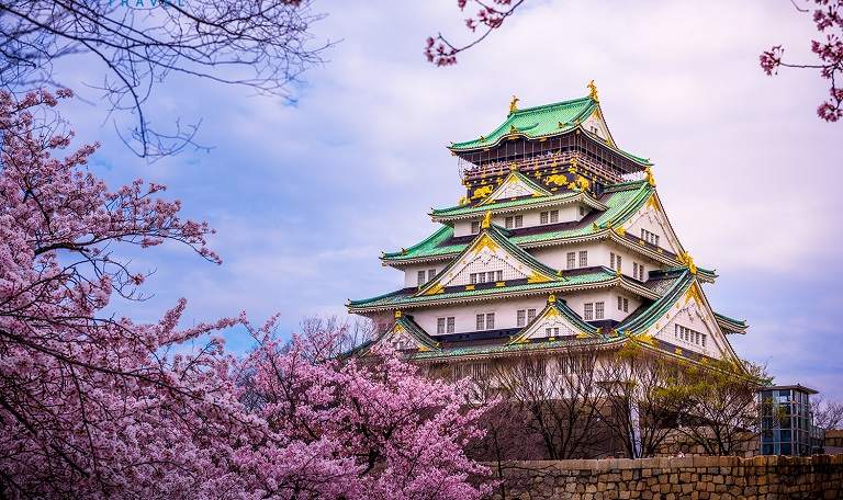 Lâu đài Osaka mùa hoa Anh Đào - Địa điểm du lịch Nhật Bản