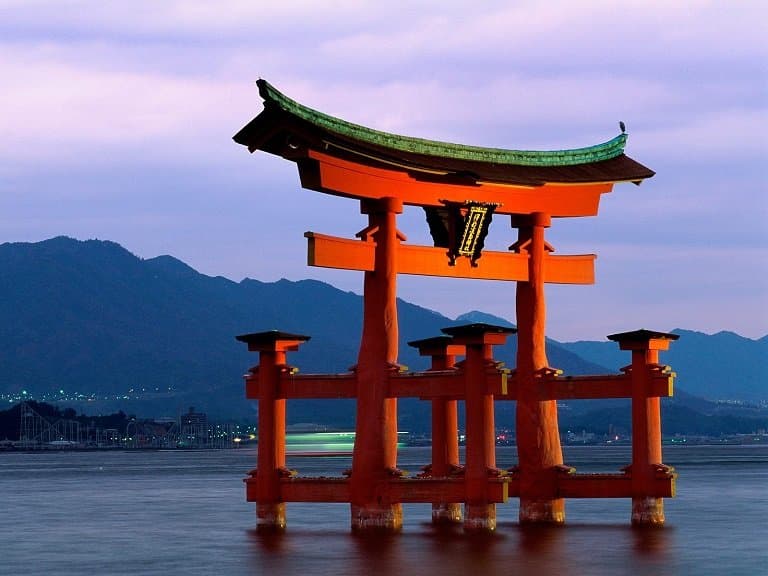 Tìm hiểu về đạo Shinto và đạo Phật qua các công trình đền, chùa  - Kinh nghiệm du lịch Nhật Bản