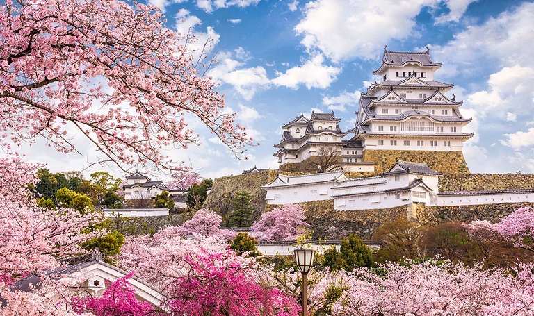 Lâu đài Himeji - Địa điểm du lịch Nhật Bản 