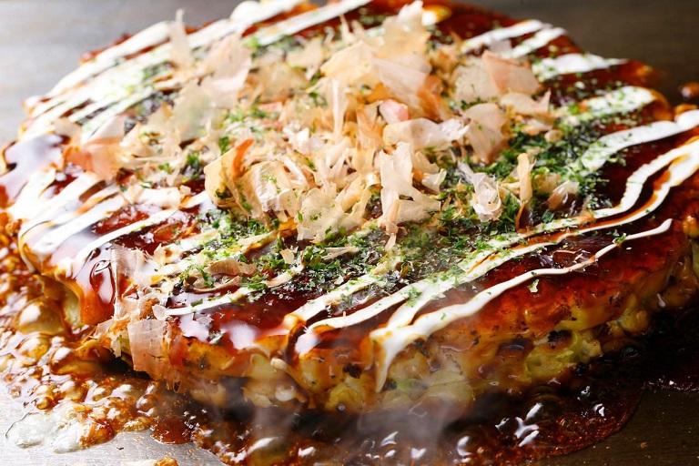 Okonomiyaki – bánh xèo Nhật Bản 