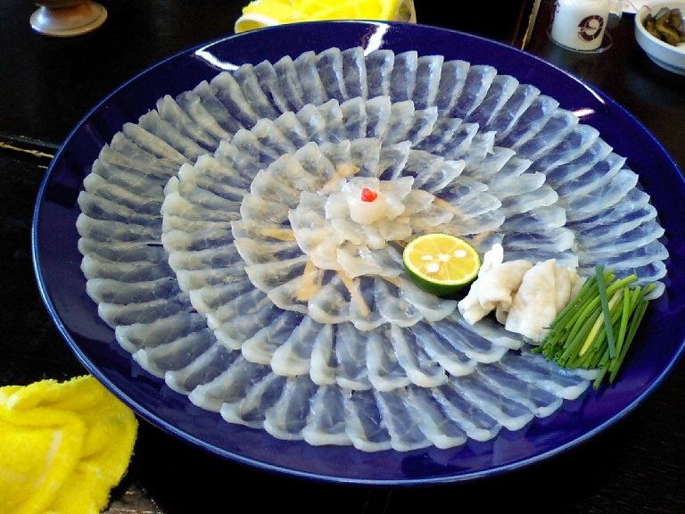 Fugu sashimi 