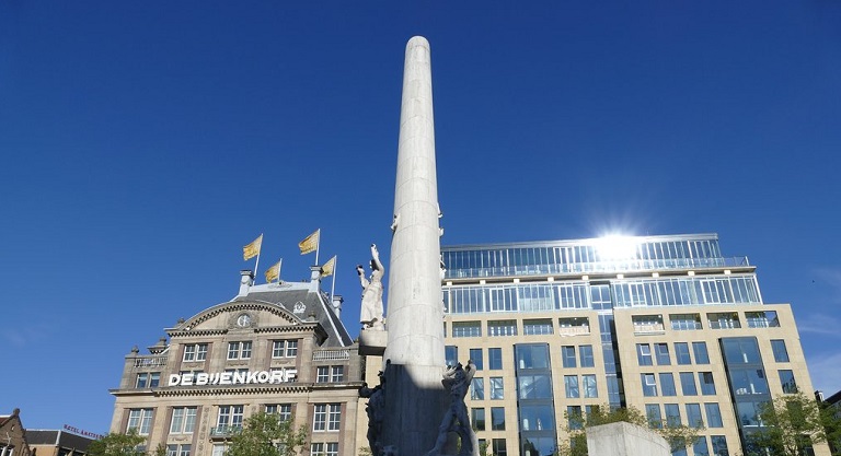 Tượng đài Quốc gia Hà Lan - nơi tưởng niệm các nạn nhân chiến tranh 