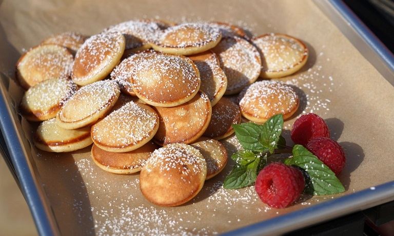 Bánh poffertjes - một món quà ngọt ngào 
