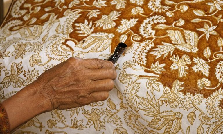 Du lịch Indonesia mua gì về làm quà? -Vải Batik 