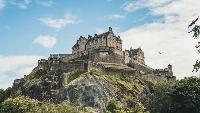 Kinh nghiệm du lịch Edinburgh - nhất định phải đến lâu đài Edinburgh
