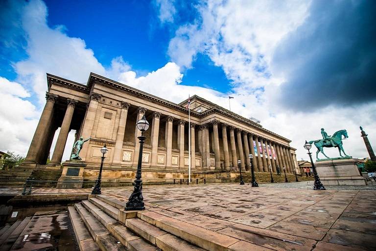 Kinh nghiệm du lịch Liverpool - Hội trường St Georges Hall 