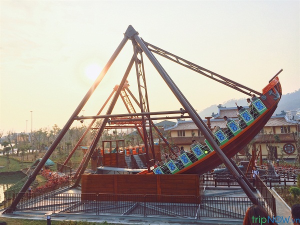 Dragon Park Hạ Long